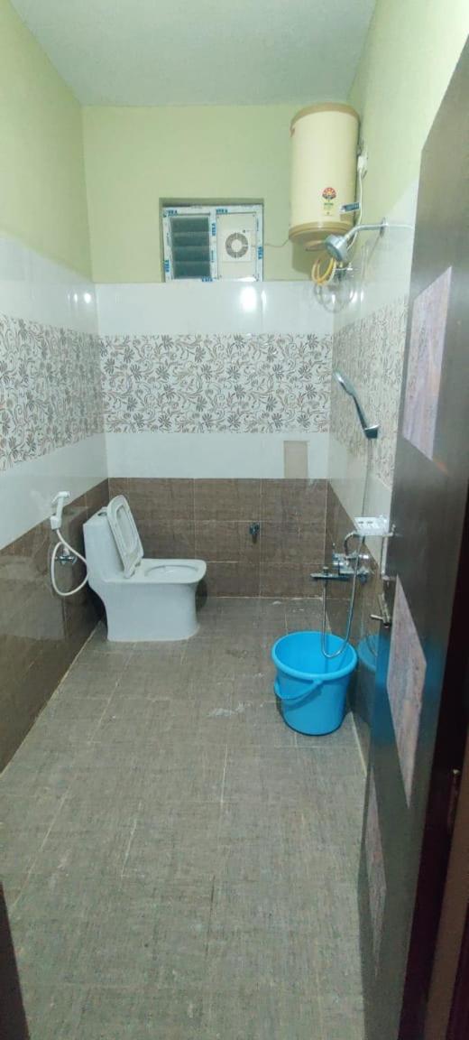 Ruhithahomestay- Ac Rooms-Free Wifi- Android Tv - Near To Alipiri- Door Service Tirupati Exterior photo